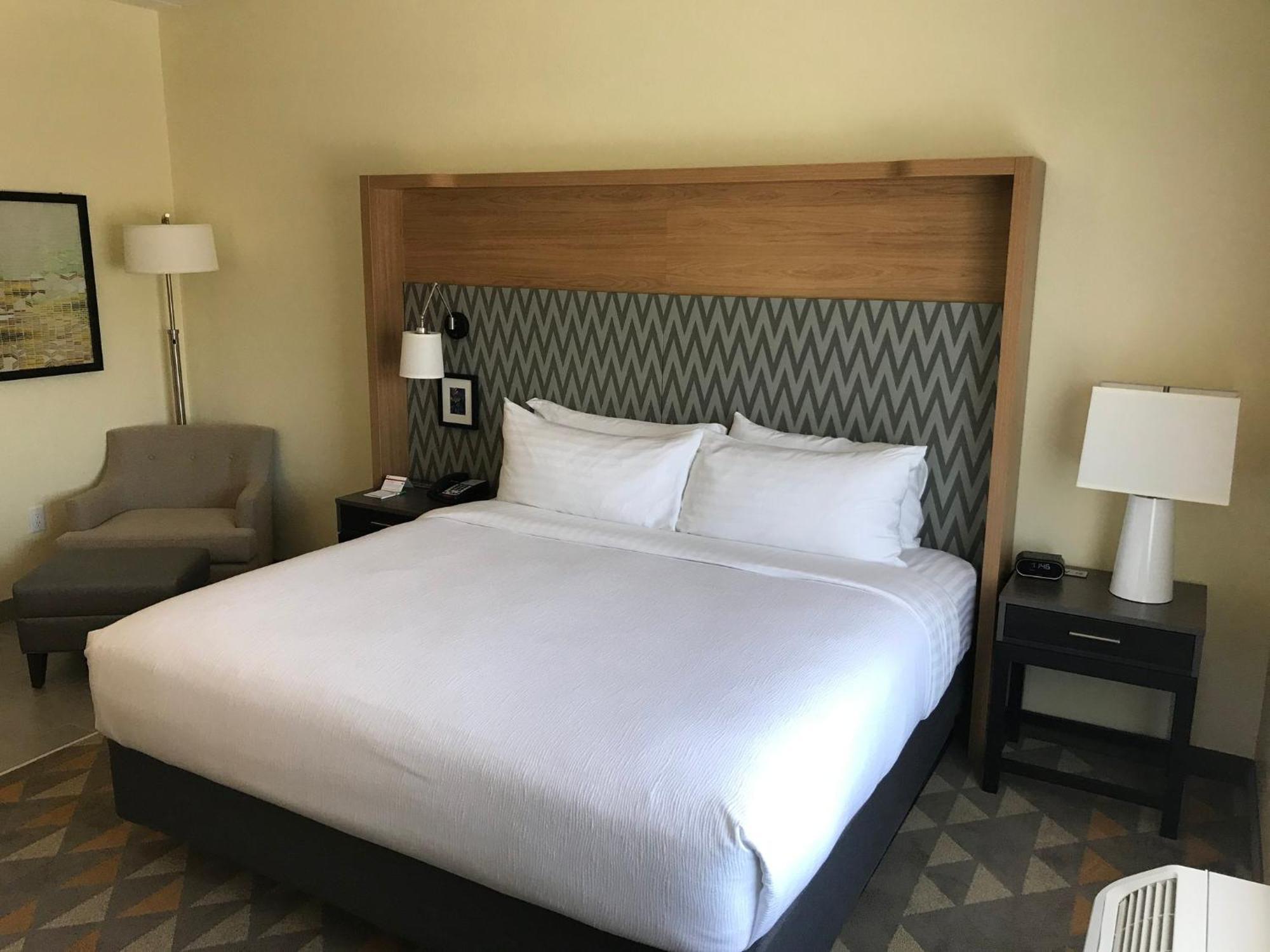 Holiday Inn & Suites Arden - Asheville Airport By Ihg Экстерьер фото
